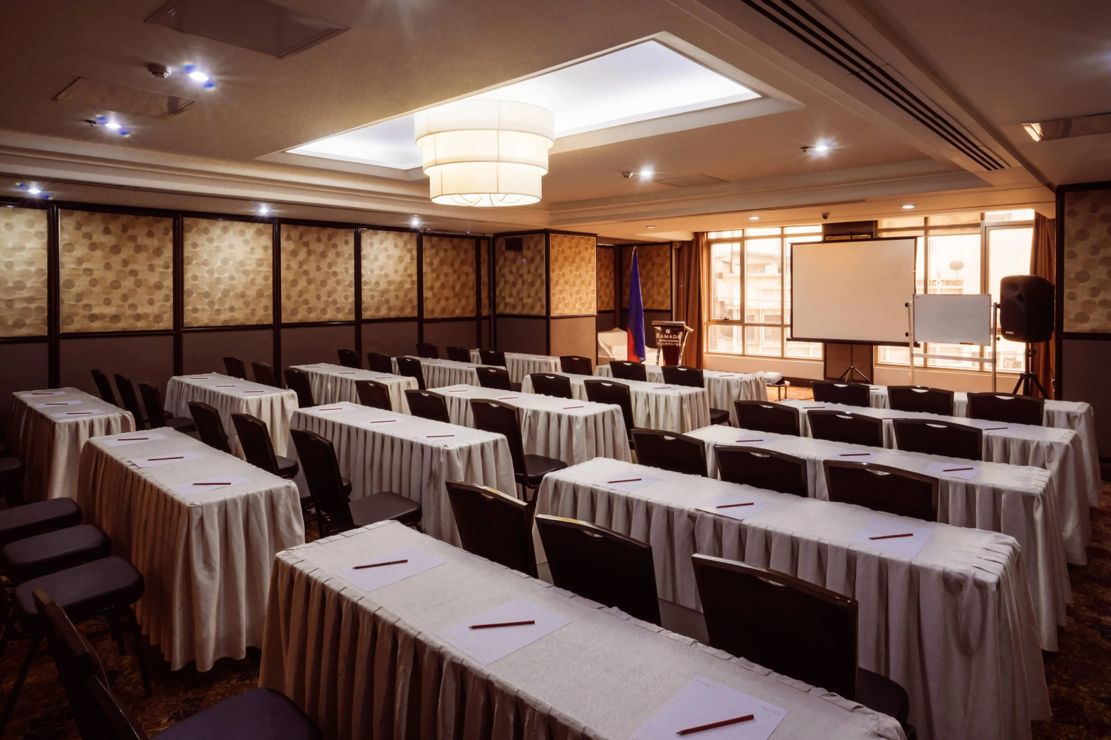 Foto - Ramada by Wyndham Manila Central