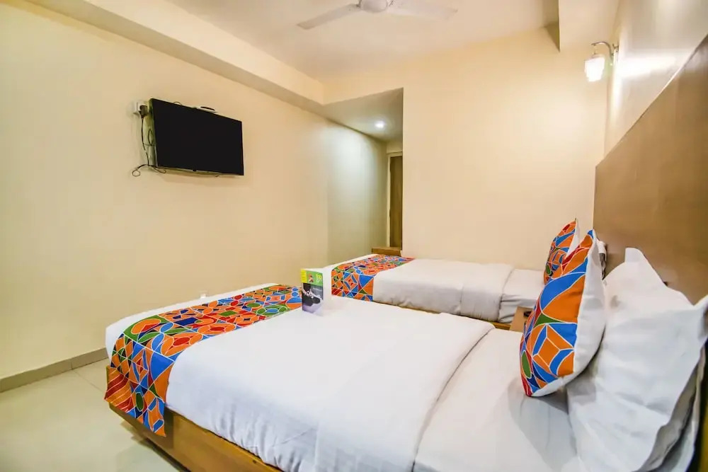Photo - FabHotel Jansi Deluxe - Nr Gandhipuram Bus stand
