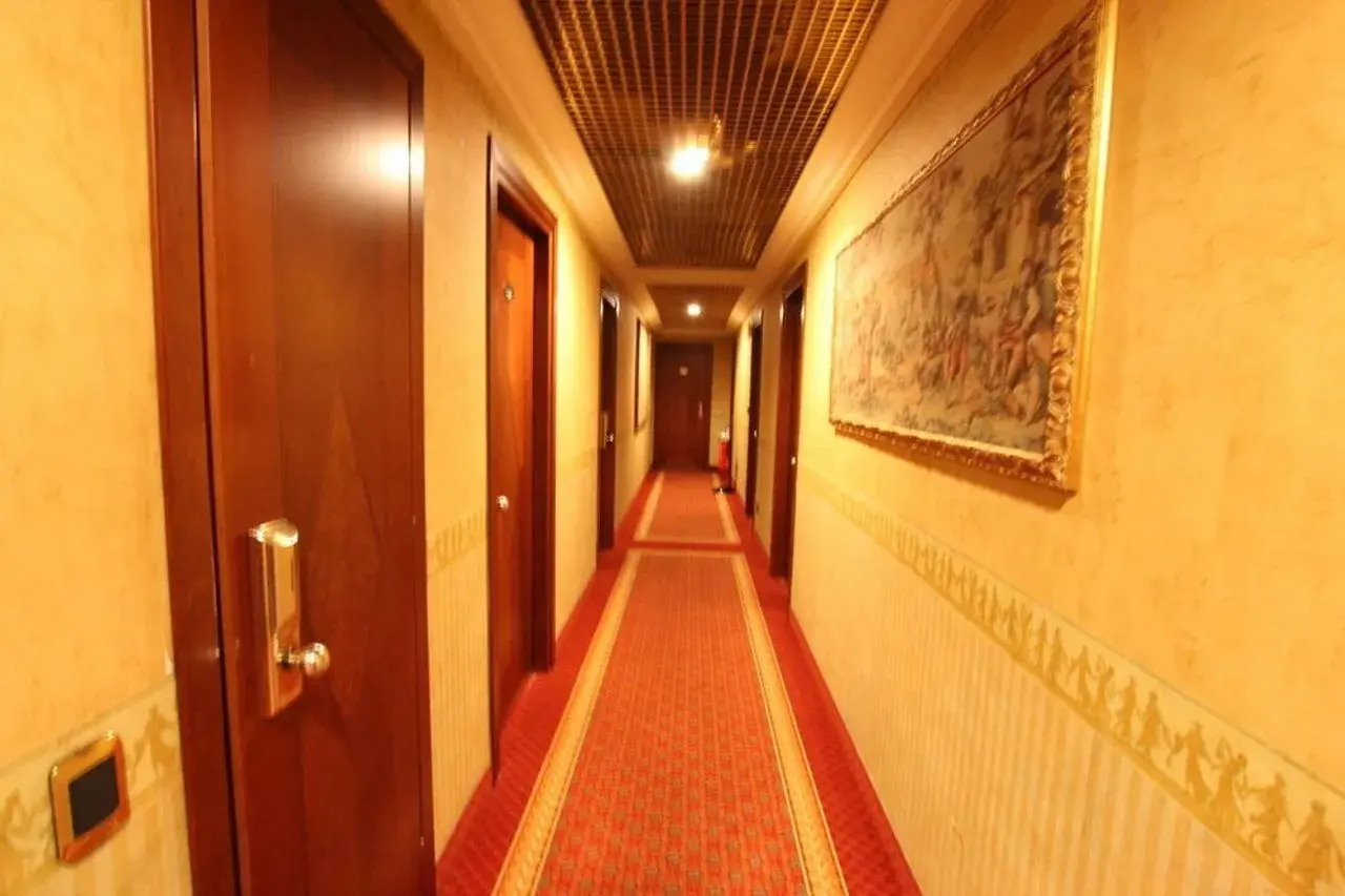 Photo - Mokinba Hotels King