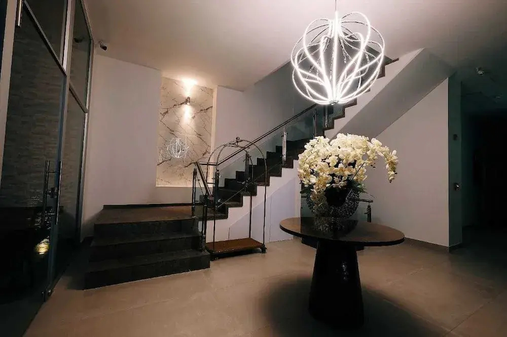 Photo - Seven Inn Hotel