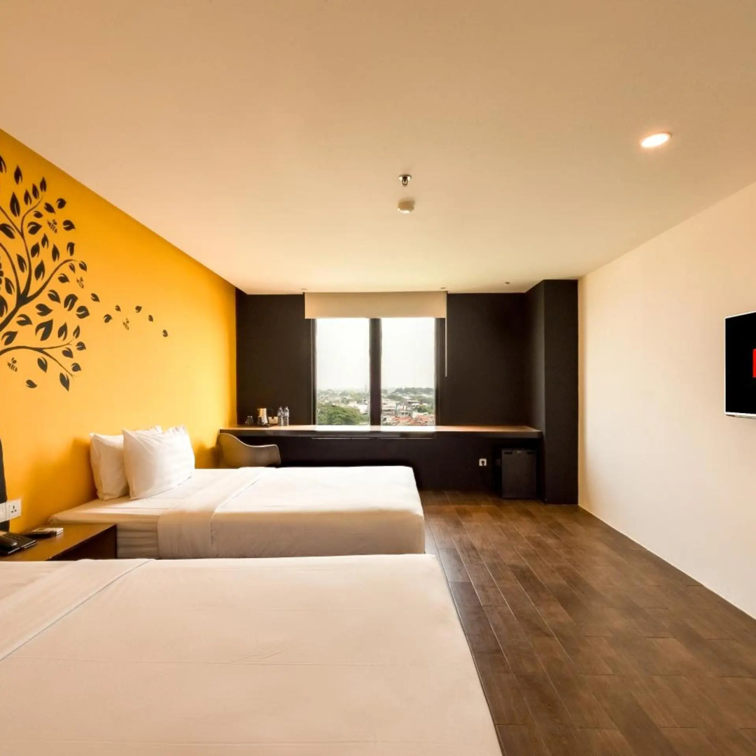 Photo - Yellow Bee Tangerang