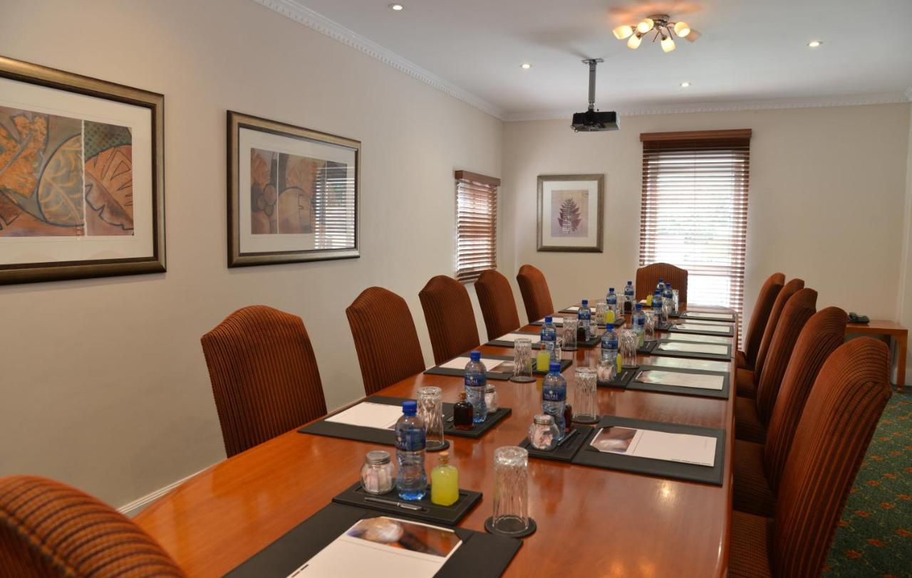 Photo - Courtyard Hotel Sandton