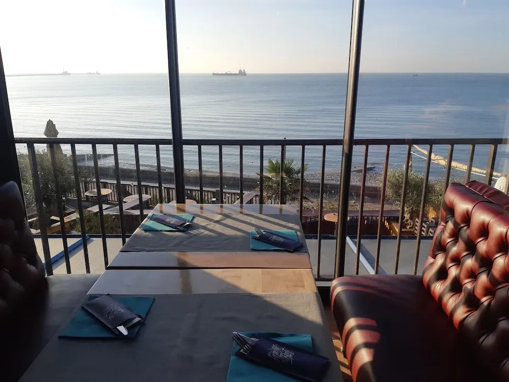 Foto - LOGIS HOTEL - La Petite Rade