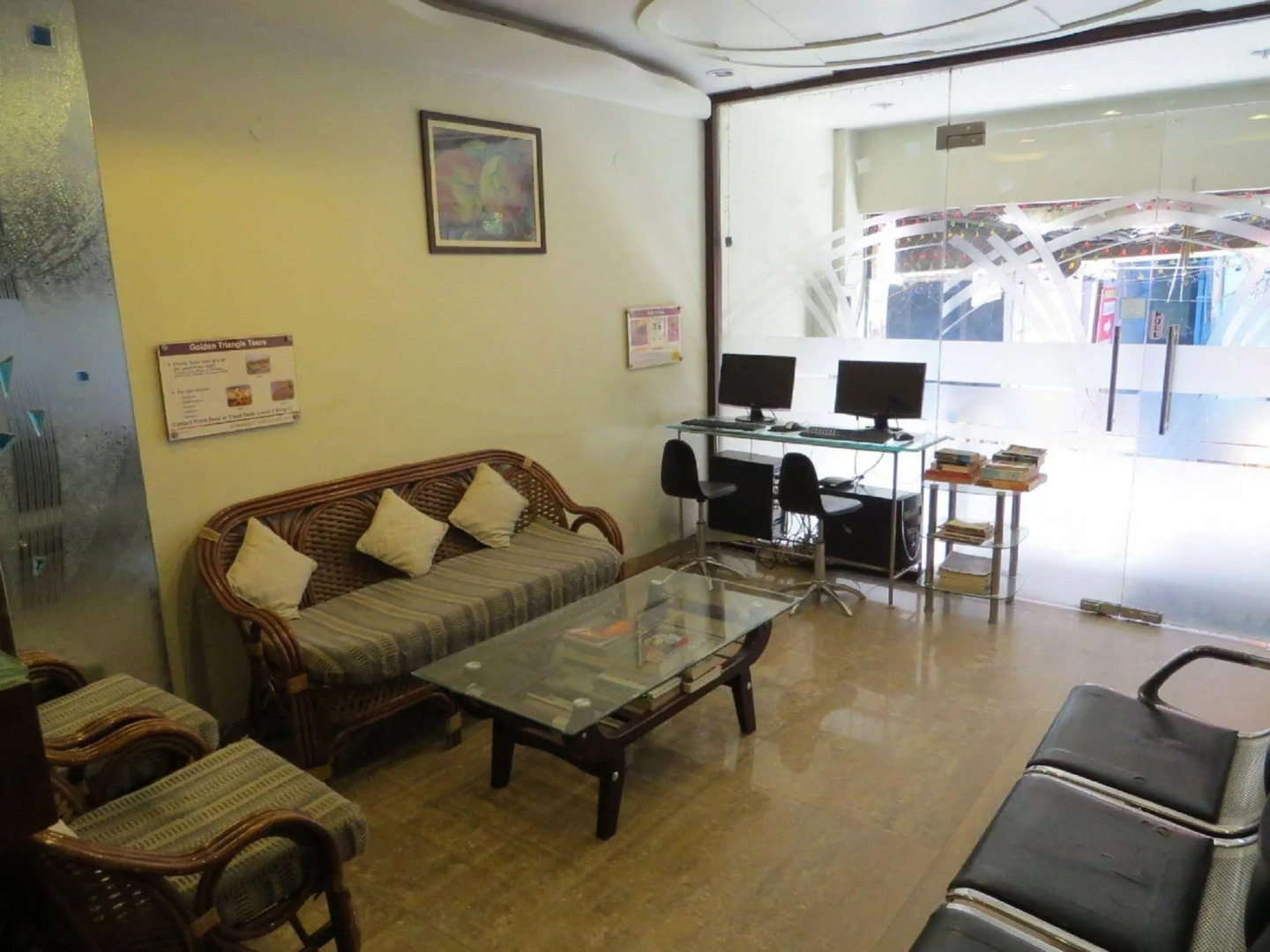 Photo - Smyle Inn - Best Value Hotel near New Delhi Station