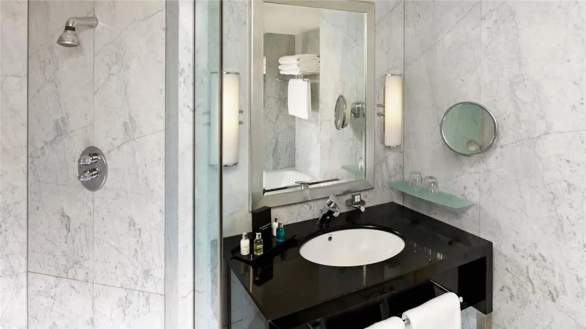 Photo - The Park Tower Knightsbridge, a Luxury Collection Hotel, London