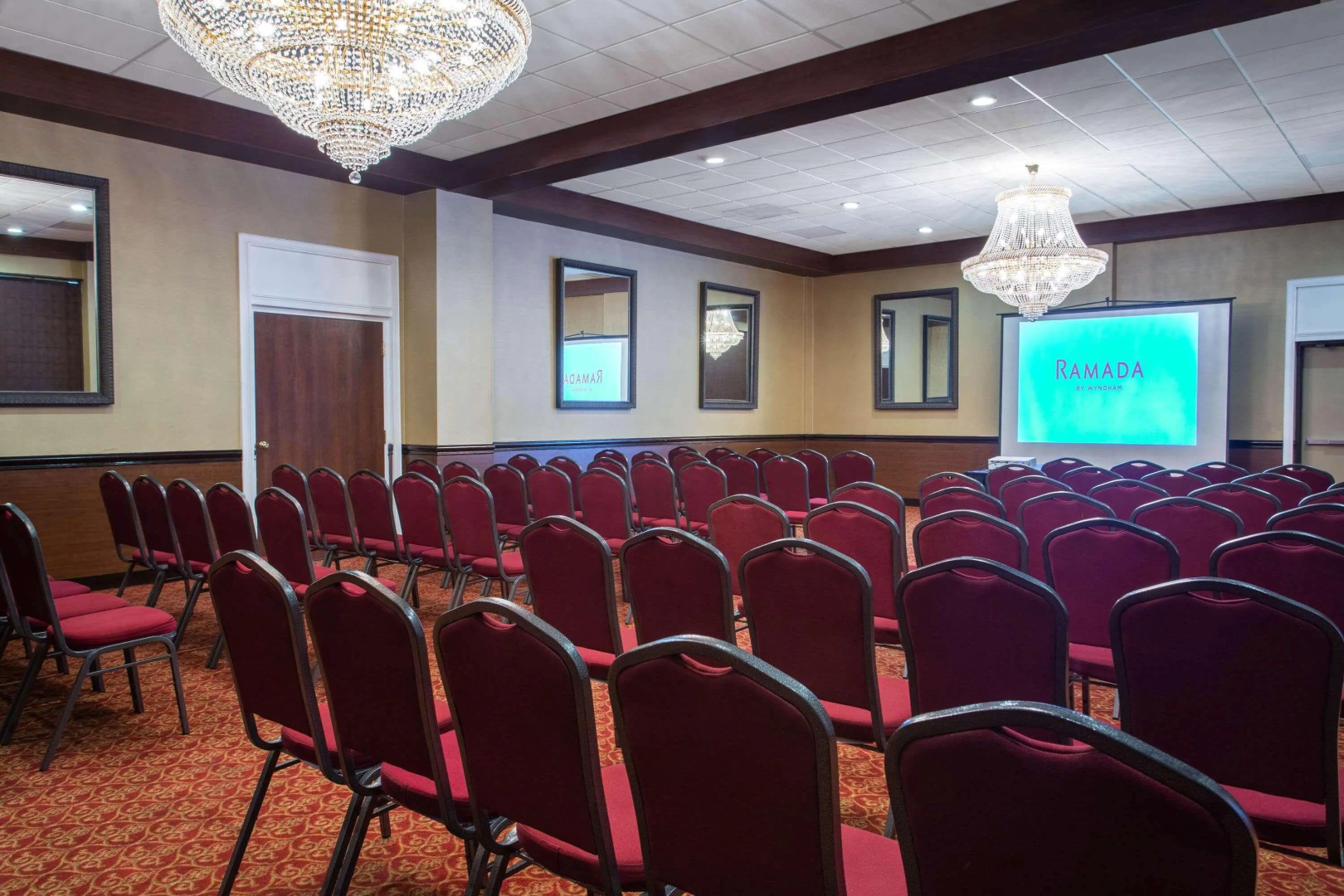 Foto - Ramada by Wyndham Tampa Airport Westshore