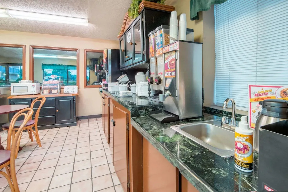 Photo - Motel 6 Charlotte, NC - Northlake