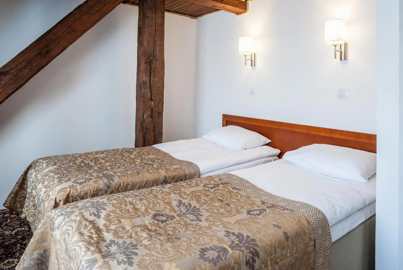 Photo - Three Crowns Residents