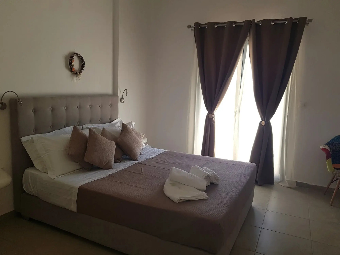 Foto - Thira's Dolphin