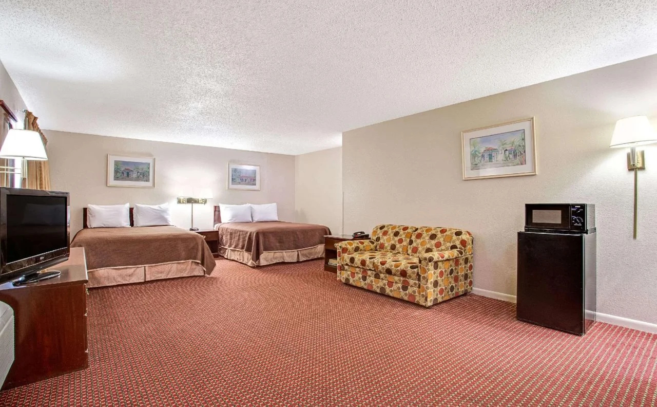 Foto - Holiday Inn Express & Suites Tampa Stadium – Airport Area by IHG