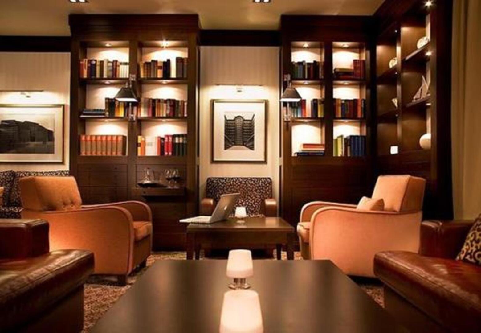 Photo - Renaissance Hamburg Hotel