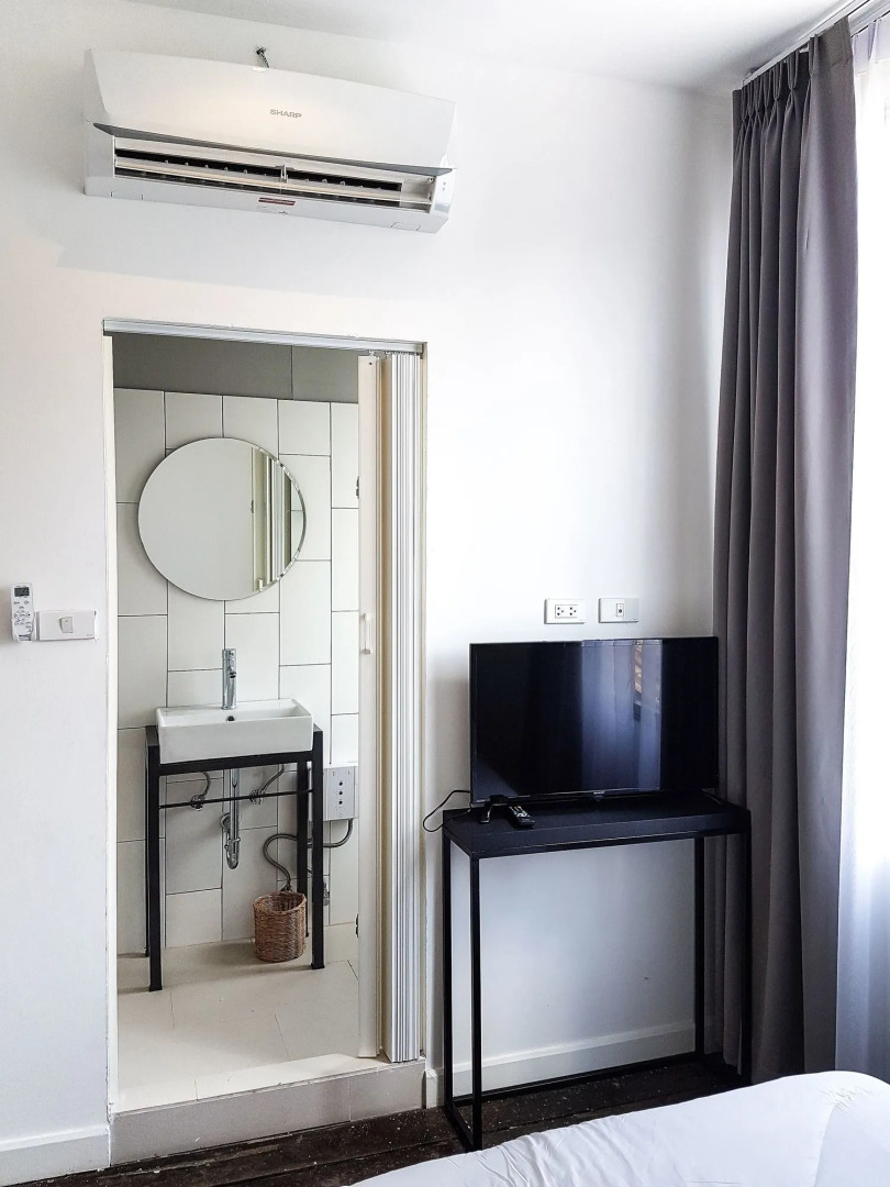 Photo - Oon Poshtel x Cafe