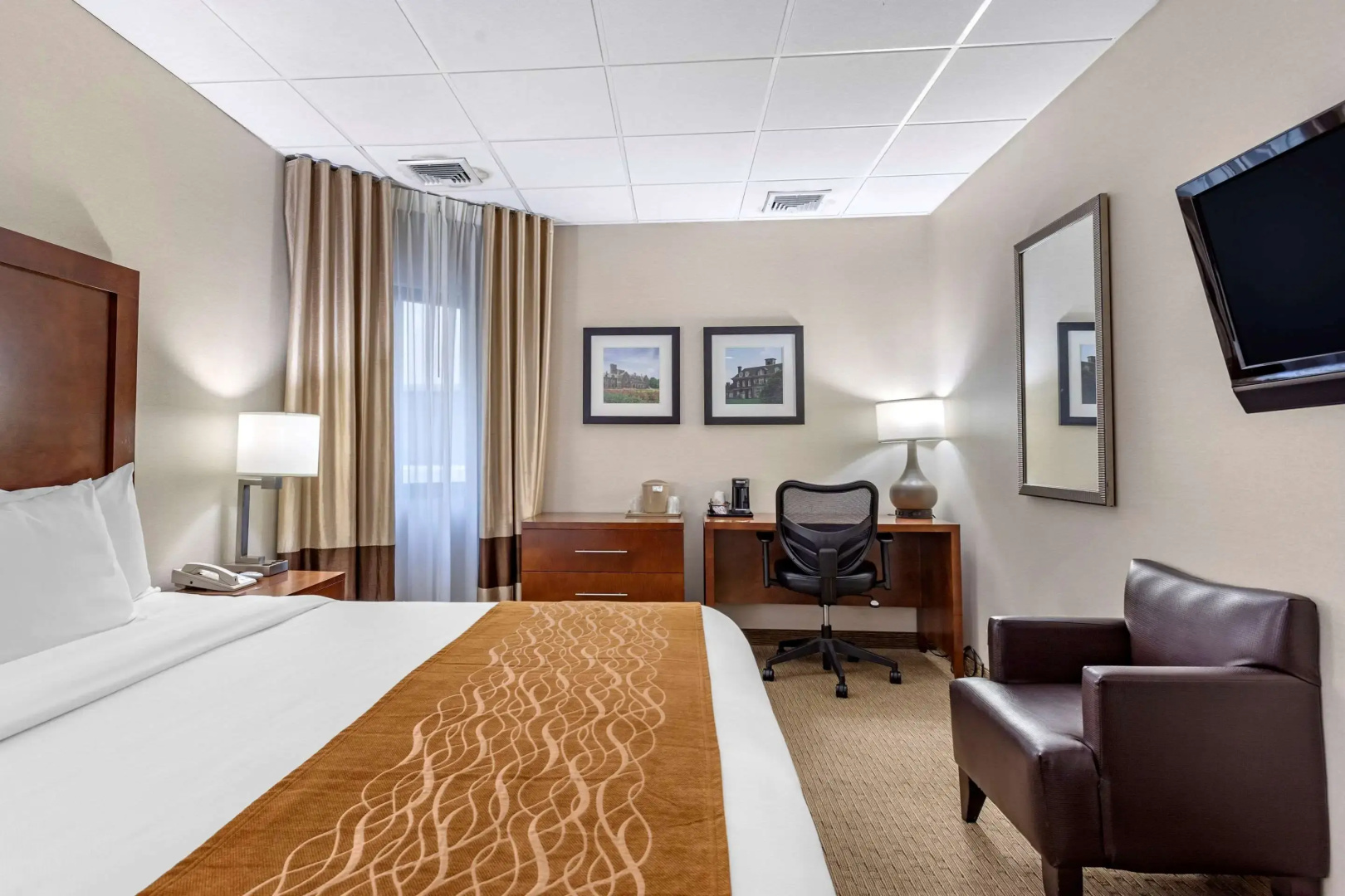 Photo - Comfort Inn Syosset-Long Island