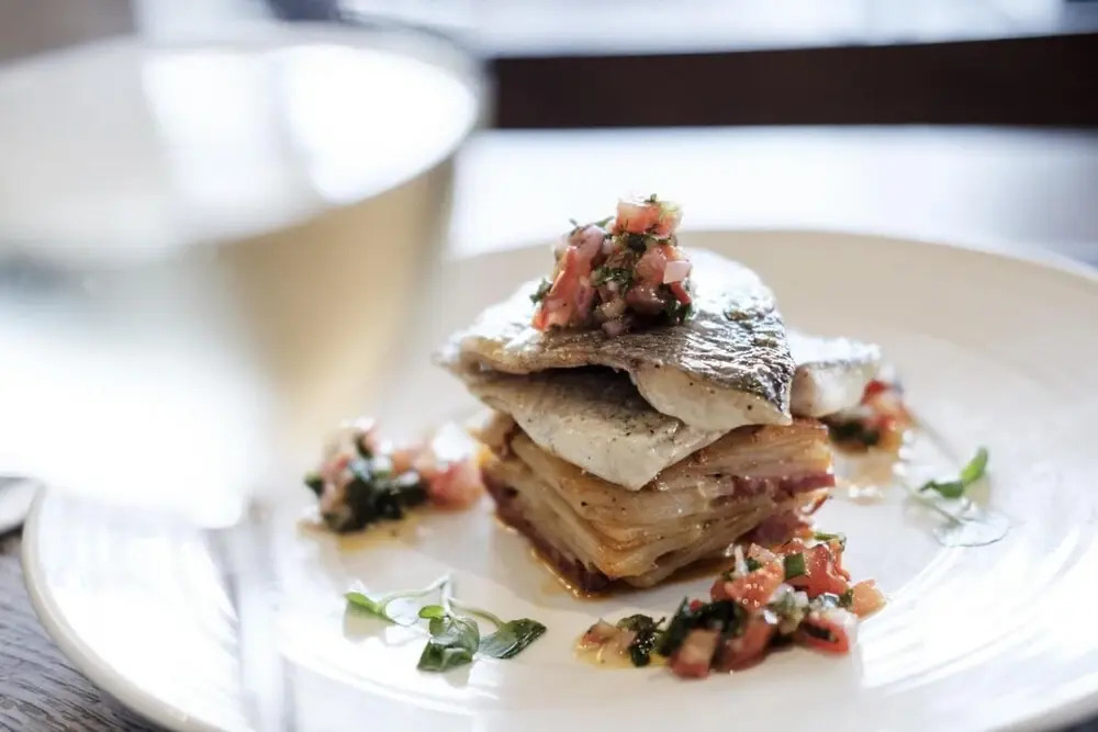 Foto - Hand & Flower