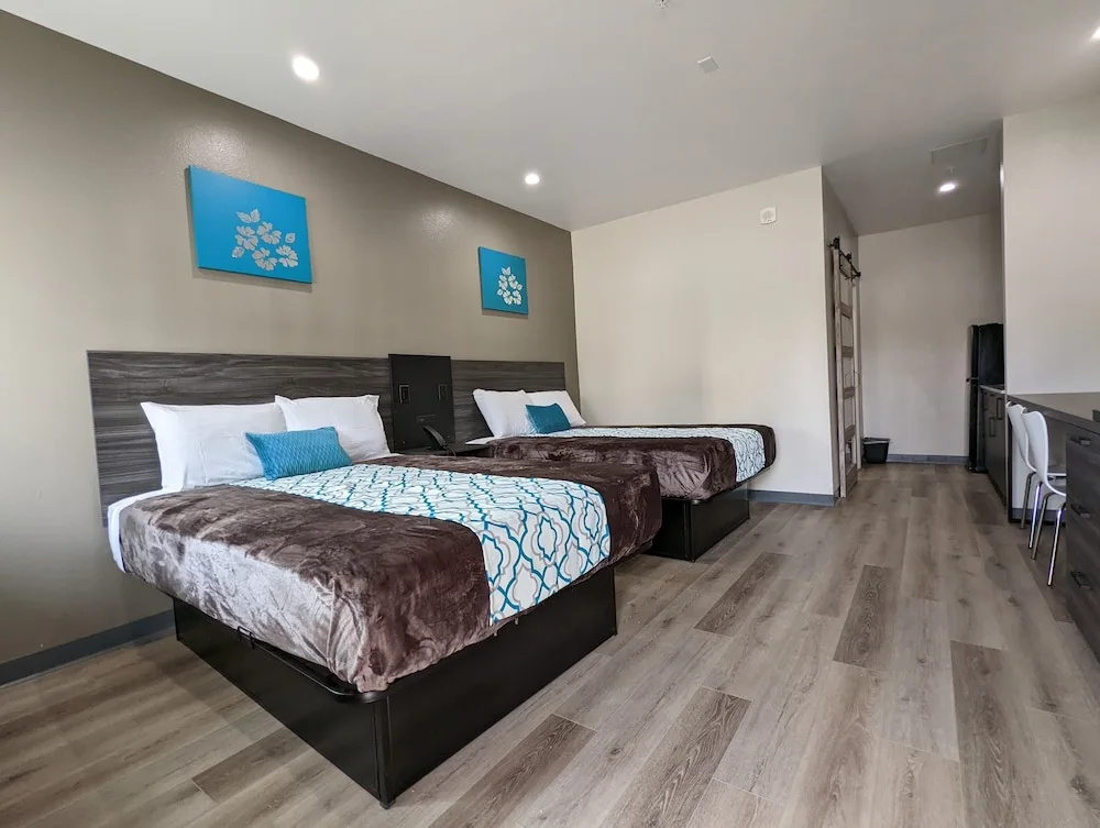 Photo - Crystal Inn Jacinto City