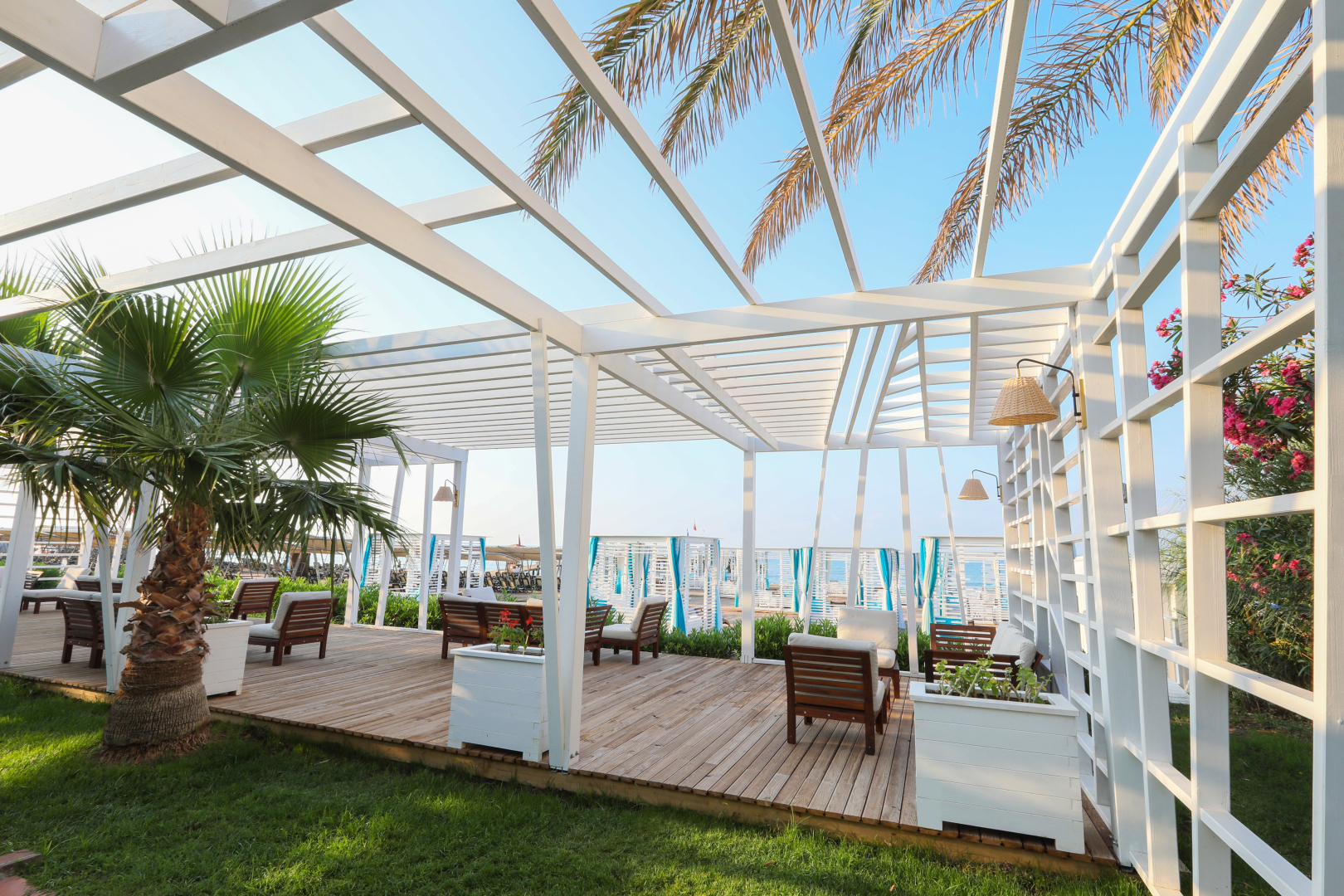 Photo - Sherwood Exclusive Lara