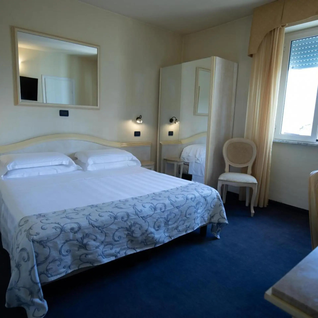 Photo - Hotel London