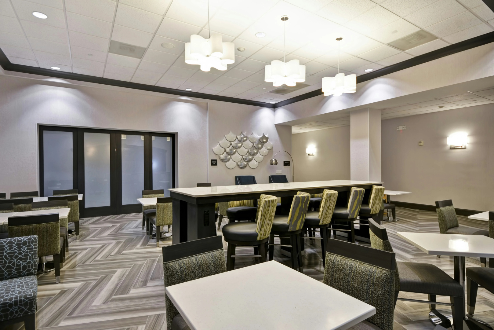 Photo - Hampton Inn & Suites Los Angeles Burbank Airport