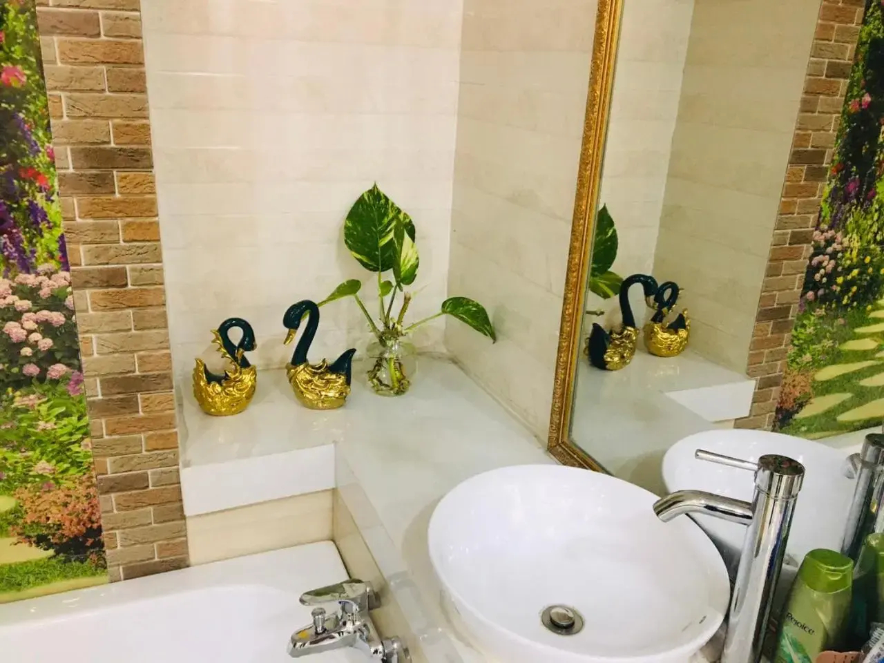 Photo - Amor Hotel