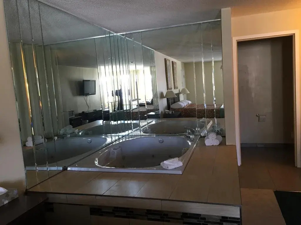 Foto - Falls Lodge & Suites