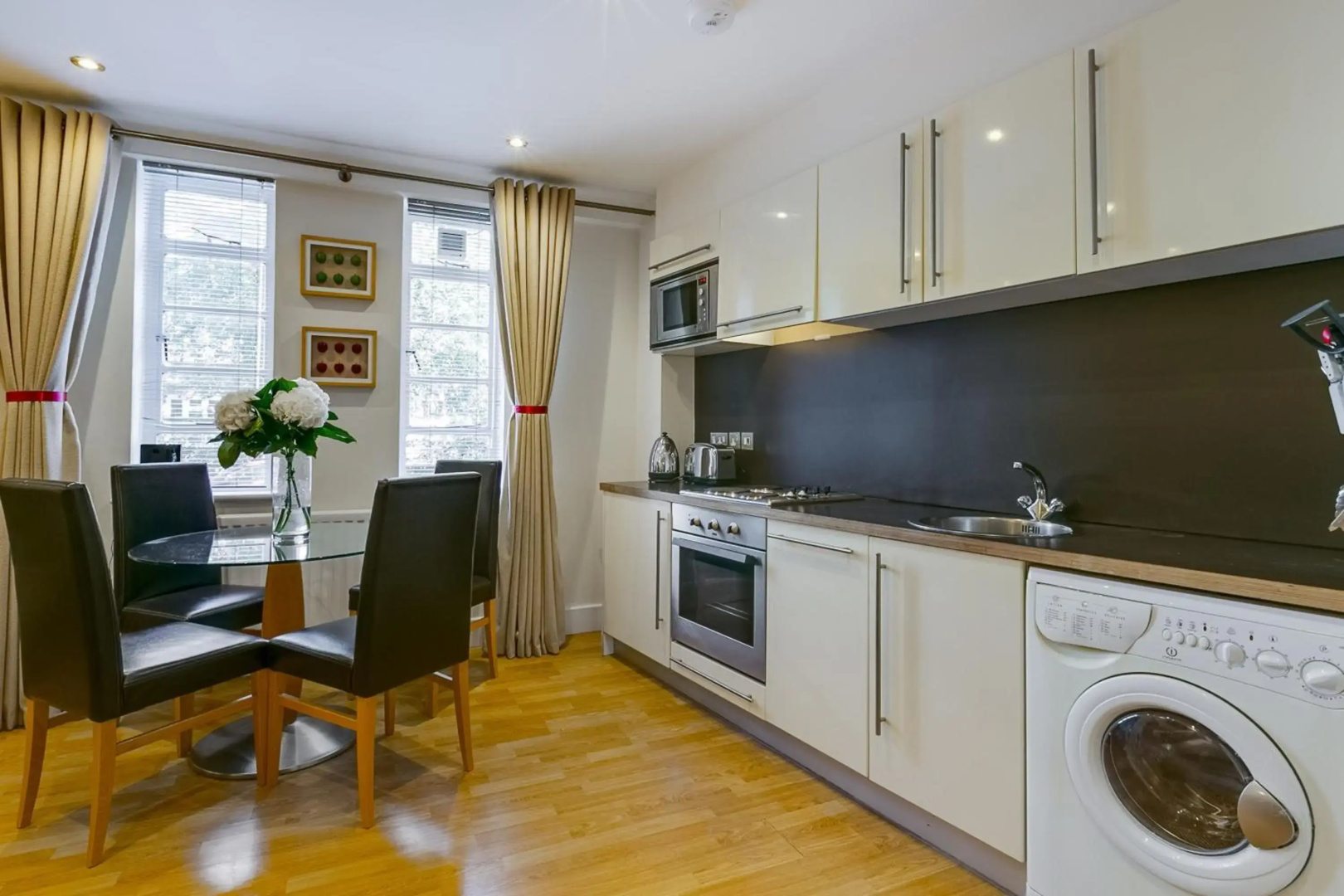 Photo - Nell Gwynn Chelsea Accommodation