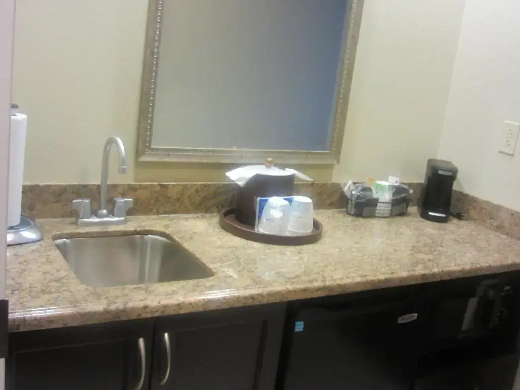 Photo - Hampton Inn & Suites Nashville @ Opryland