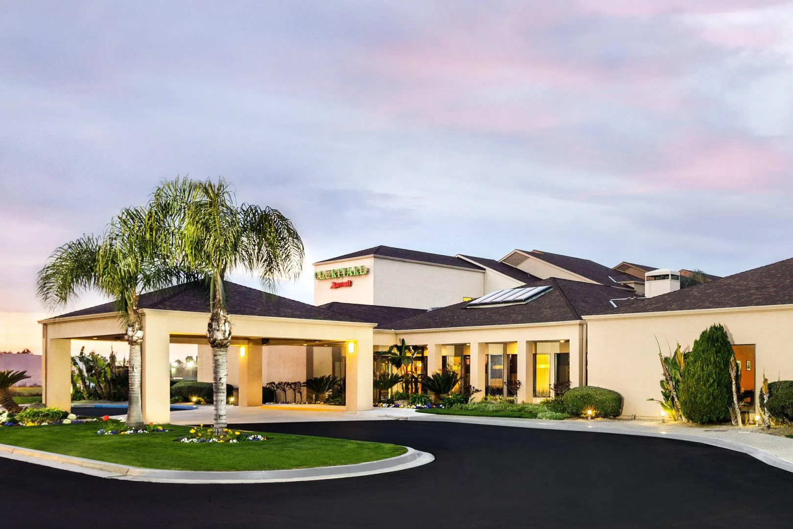 Photo - Courtyard by Marriott Fresno