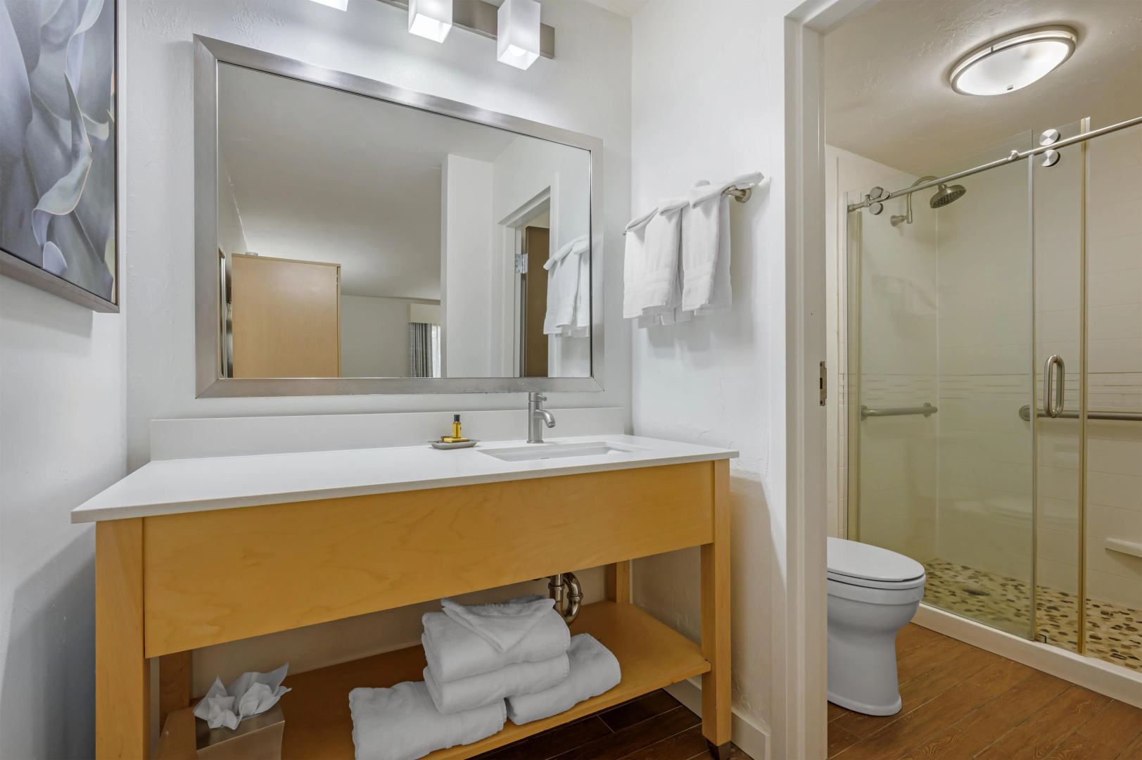 Photo - Best Western Plus South Coast Inn