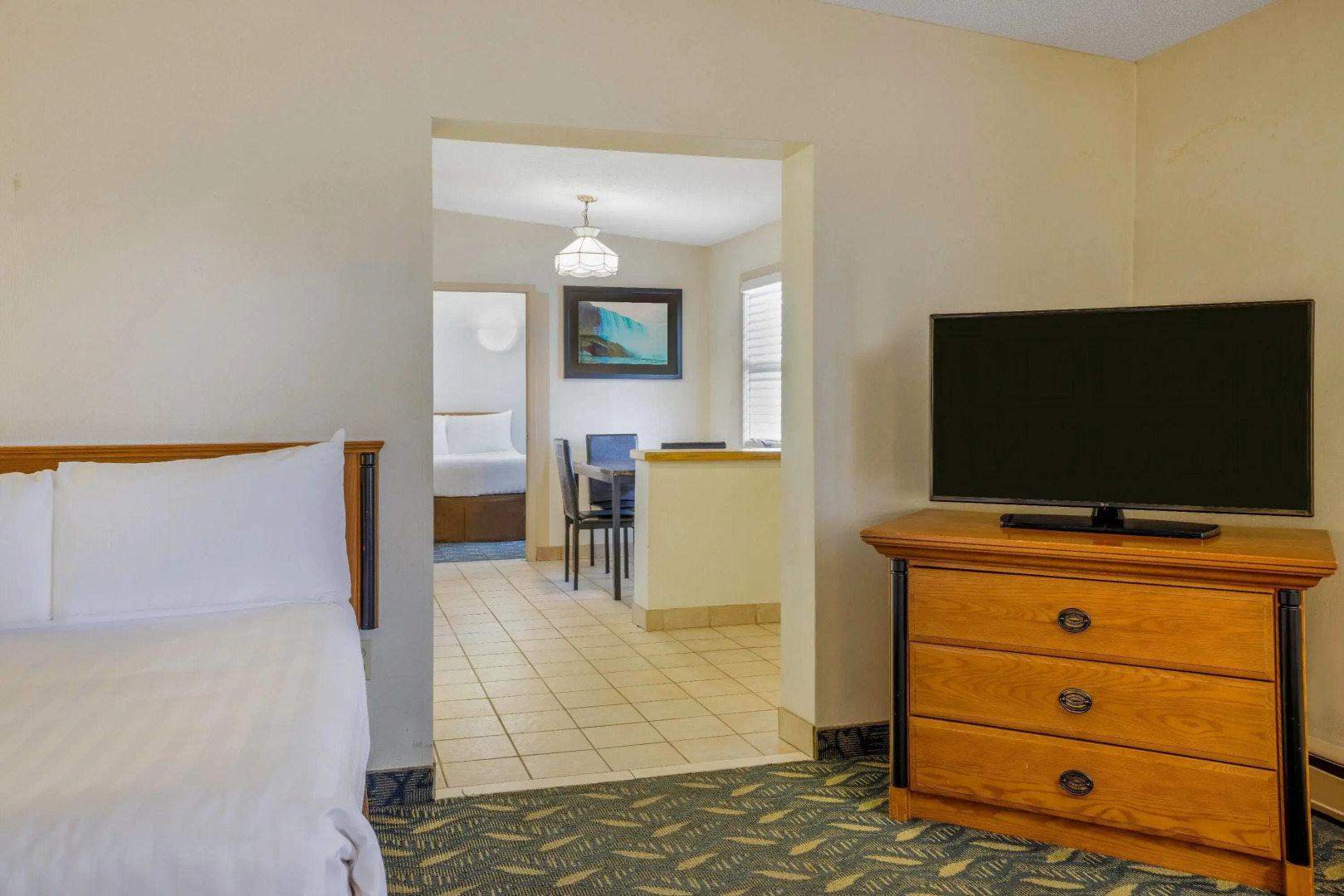 Foto - Travelodge by Wyndham Niagara Falls At the Falls