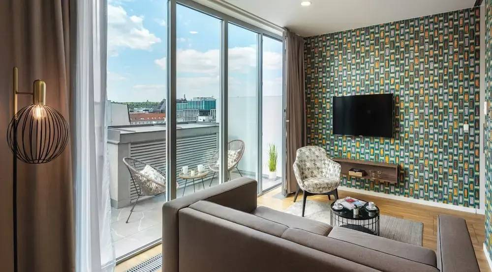 Photo - VN17 Rooftop Suites by Adrez