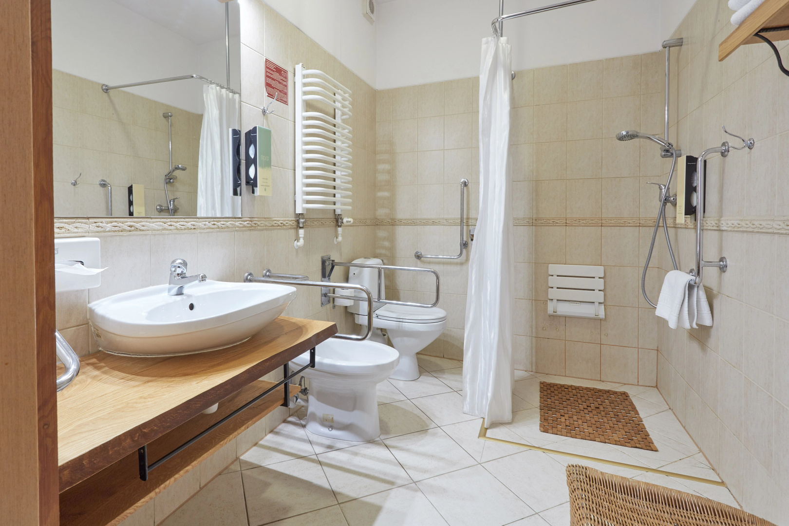 Foto - Hotel Batory