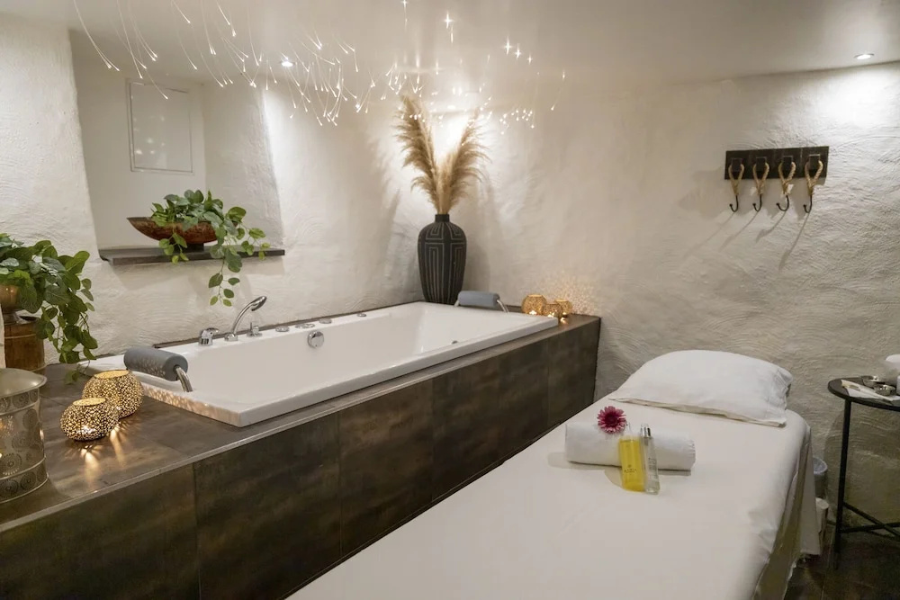 Foto - Treetop Spa Hangout & Hotel