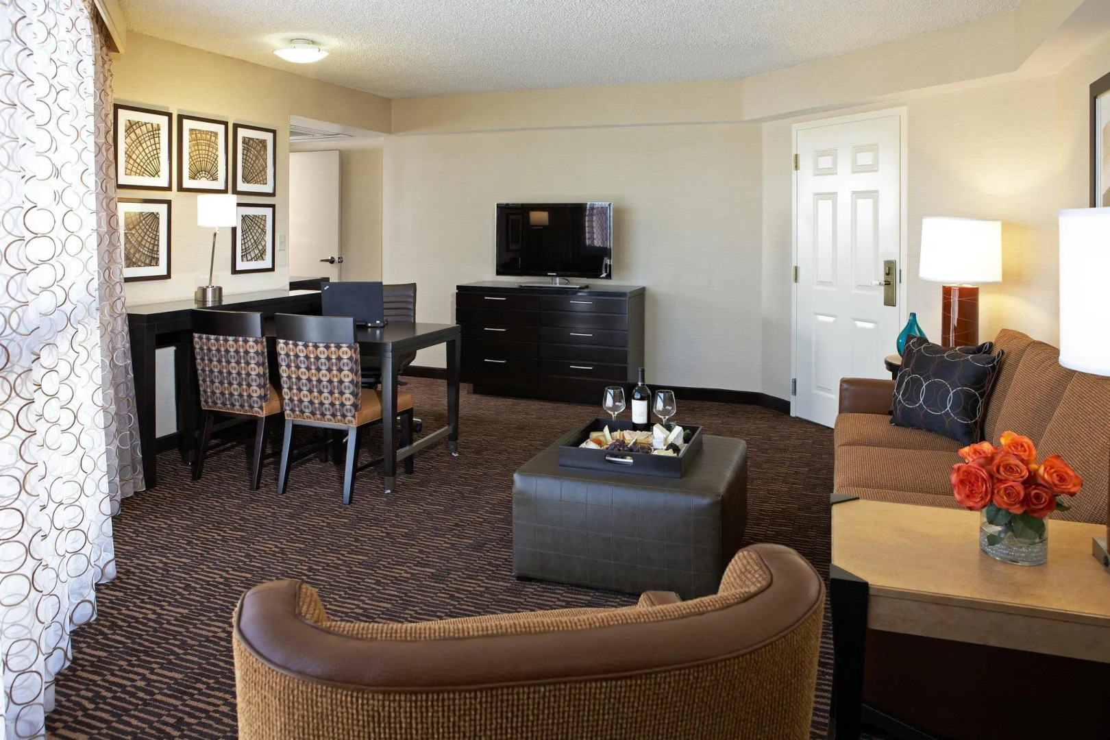 Photo - Embassy Suites Los Angeles - International Airport/North