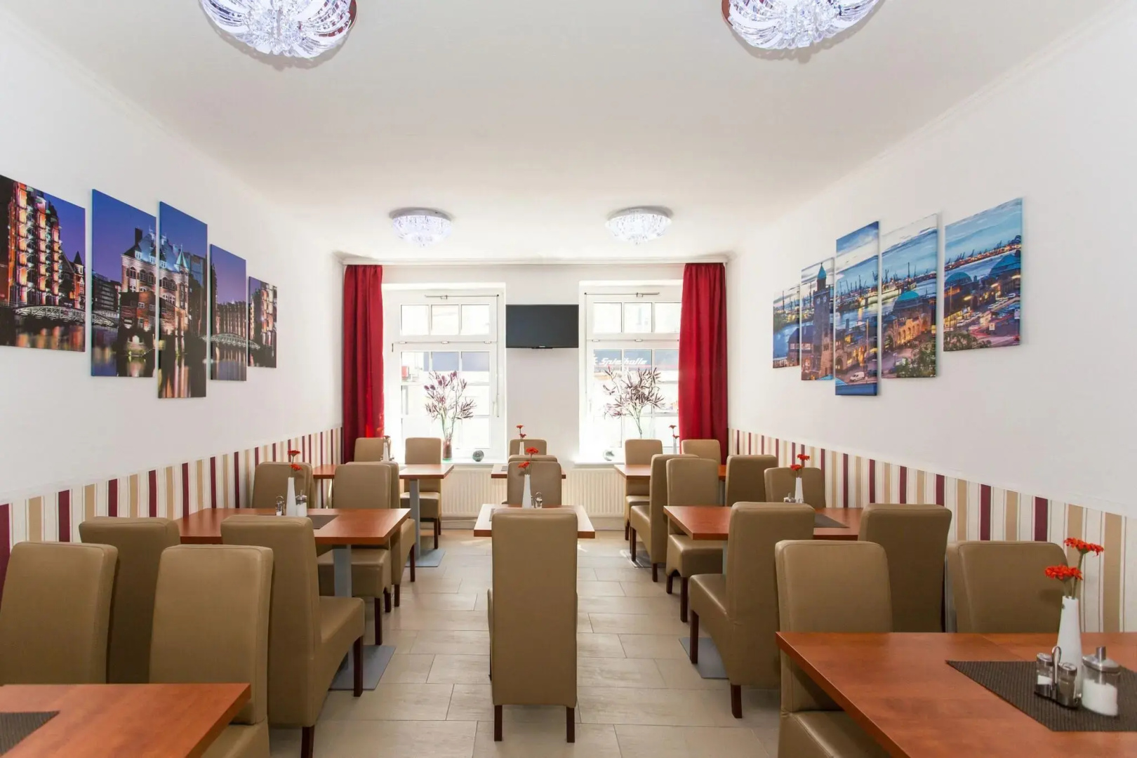 Photo - Hotel Condor