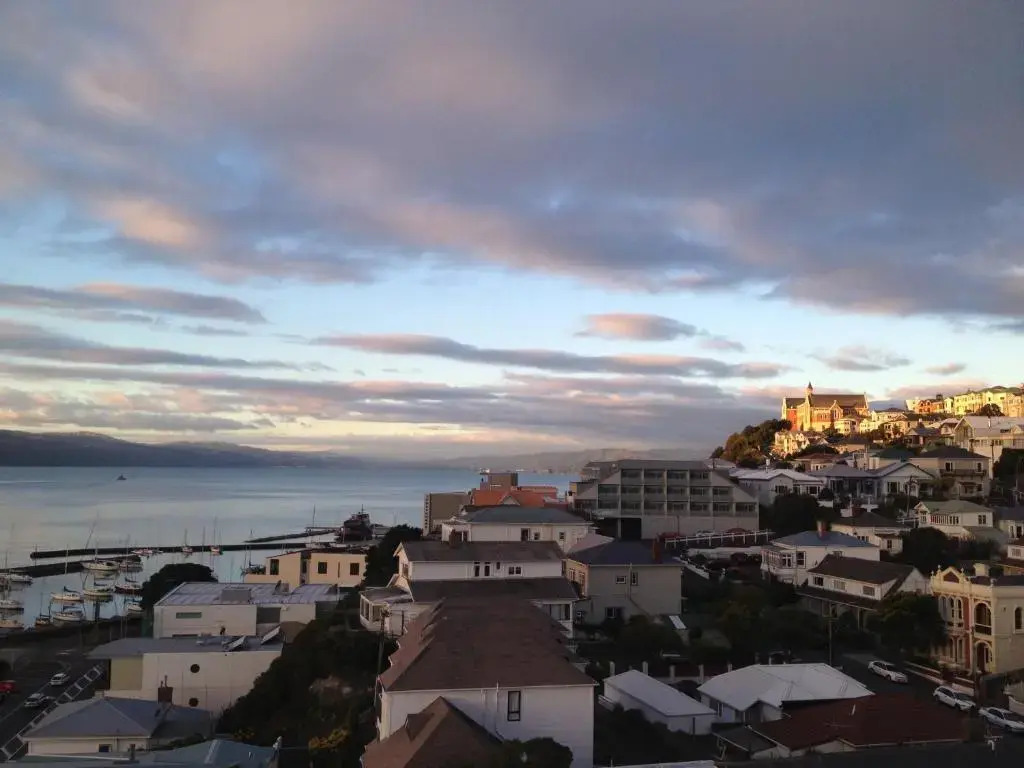 Photo - Bay Plaza Hotel