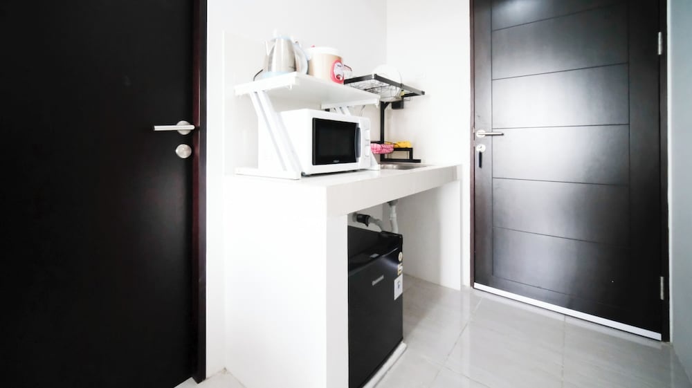 Well Furnished And Homey Studio (No Kitchen) Apartment At Suncity Residence