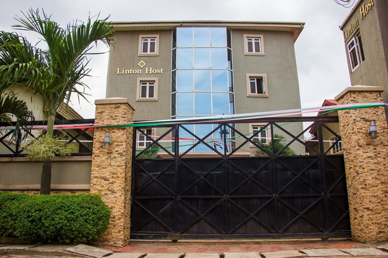 De' Bliss Hotel and Suites — фото 1