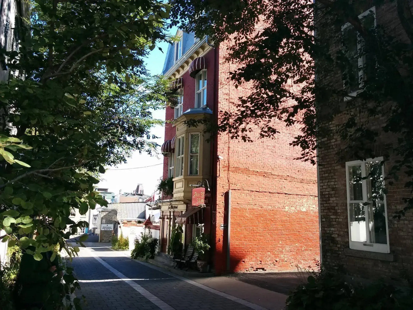 Foto - Au Petit Hôtel