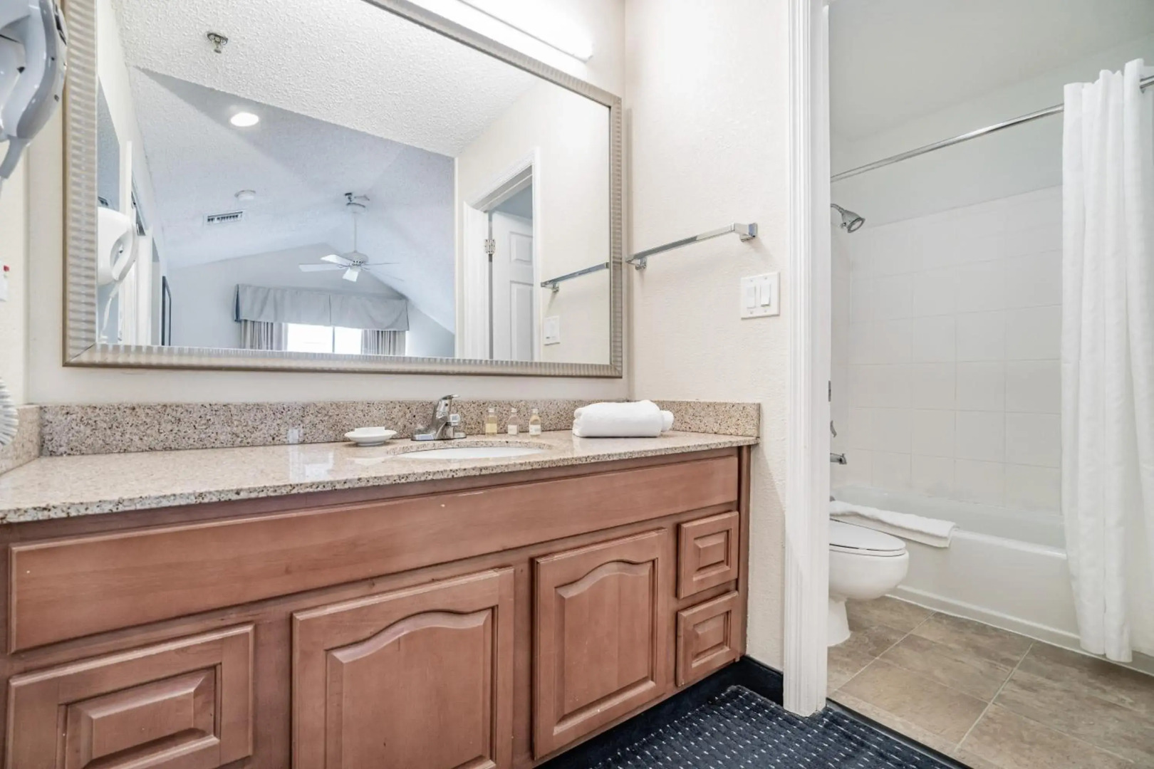 Foto - Doral Inn & Suites Miami Airport West