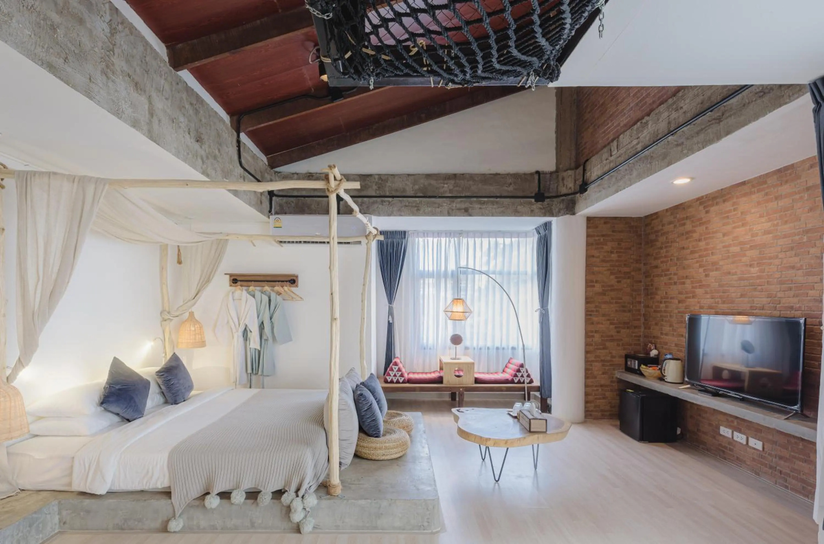 Photo - YOLO Bangkok Boutique Hotel