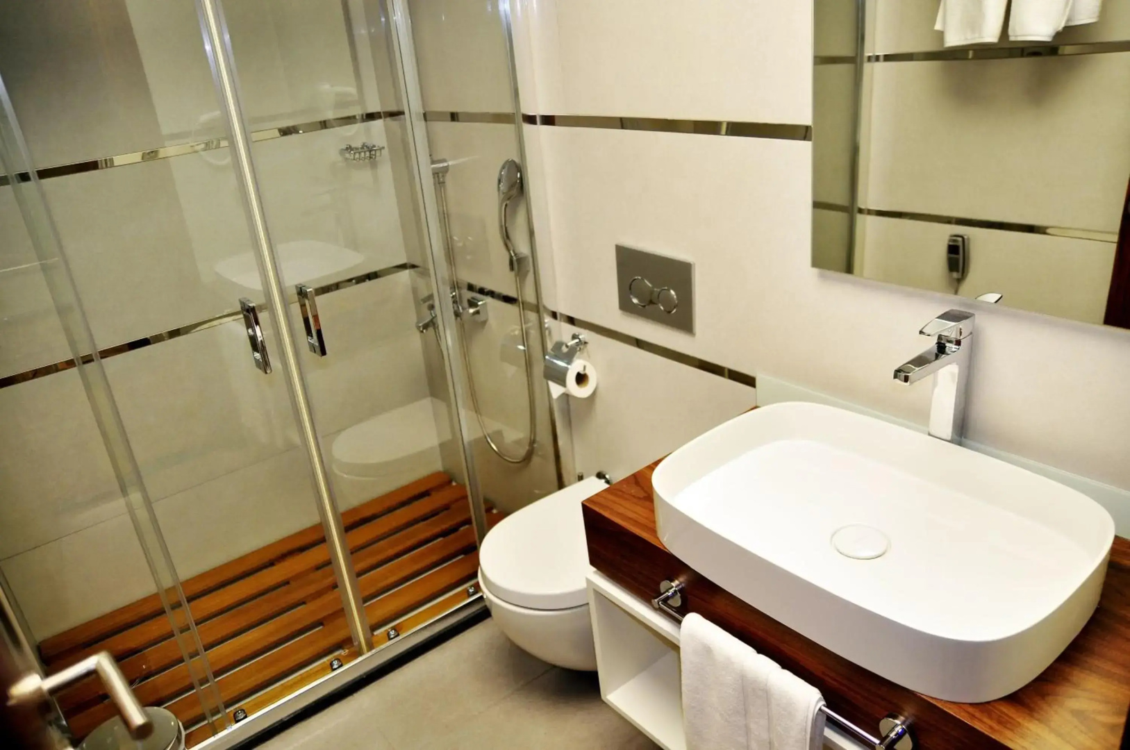 Photo - Avin Hotel