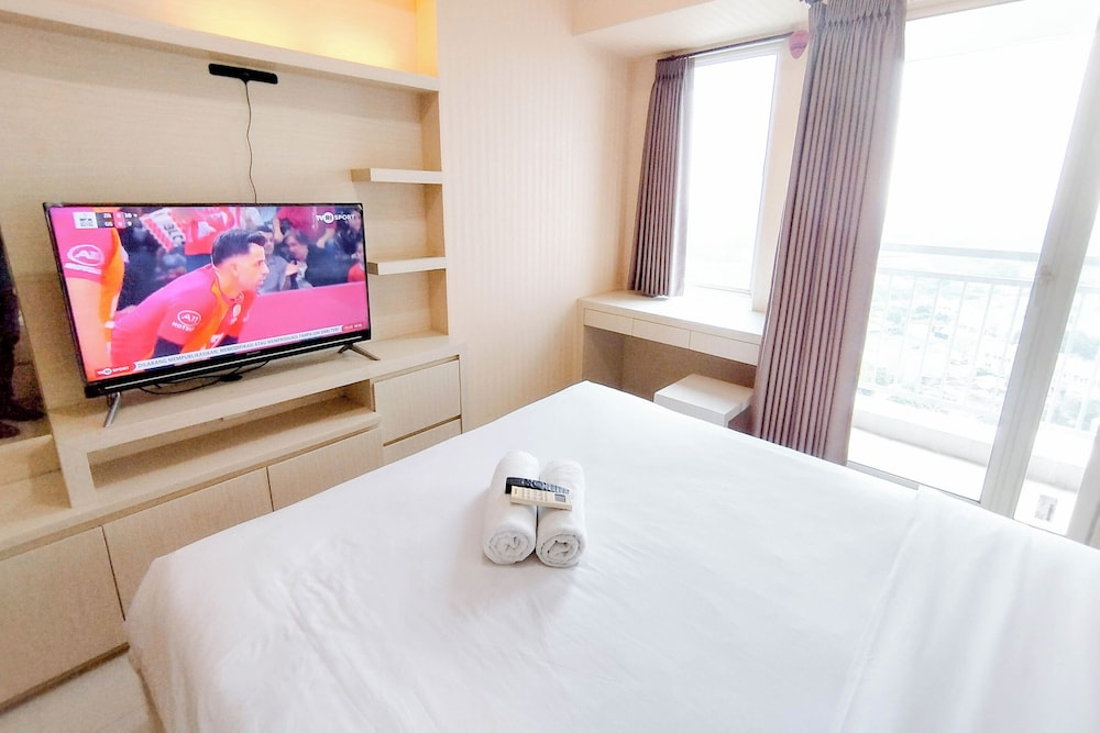 Studio Minimalist Connect to Pakuwon Mall at Tanglin Supermall Mansion Apartment