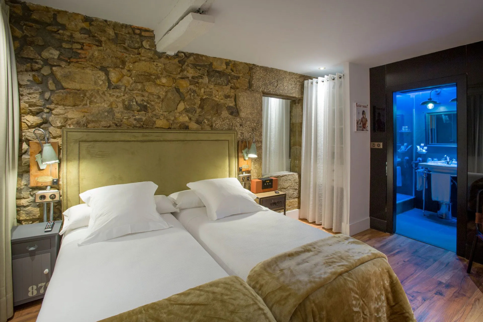 Photo - Pensión Boutique Caravan Cinema