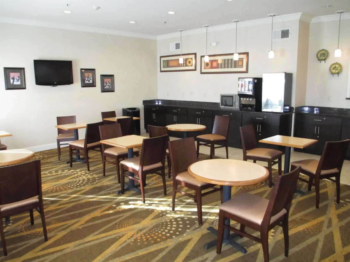 Foto - Best Western Plus Delta Inn & Suites