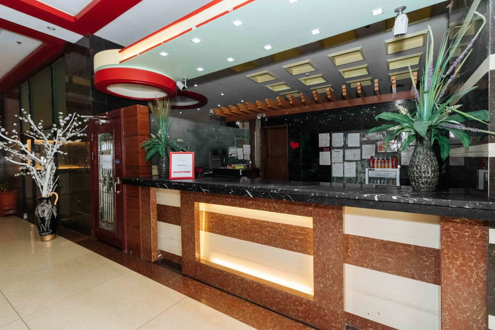 Foto - RedDoorz at Winter Hotel Araneta