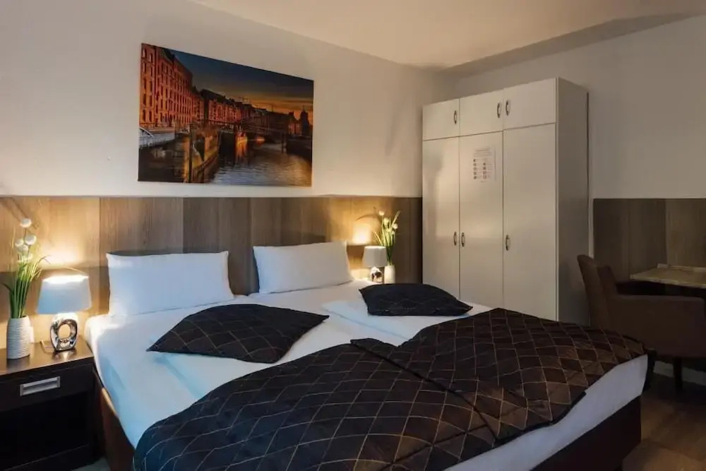 Foto - Hotel Hanseat Hamburg - Free Parking