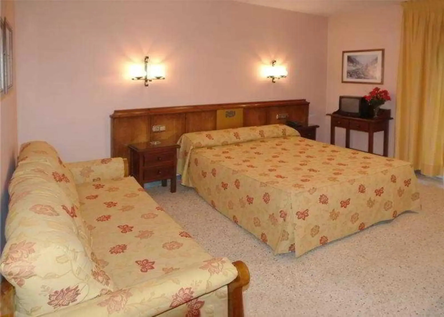 Photo - Hotel Pere D'Urg 3000