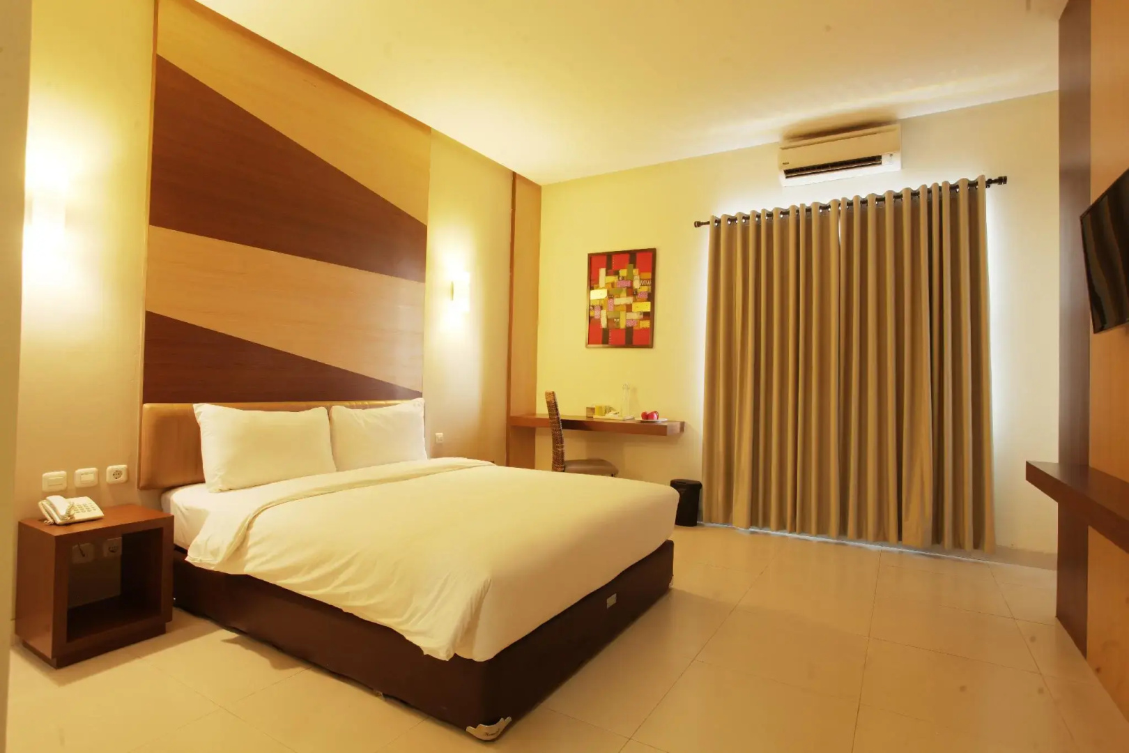 Photo - Lynt Hotel Jakarta