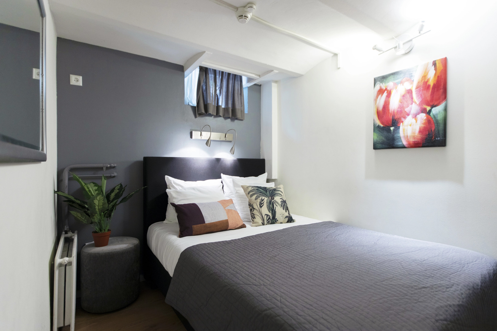 Photo - Quentin England Hotel