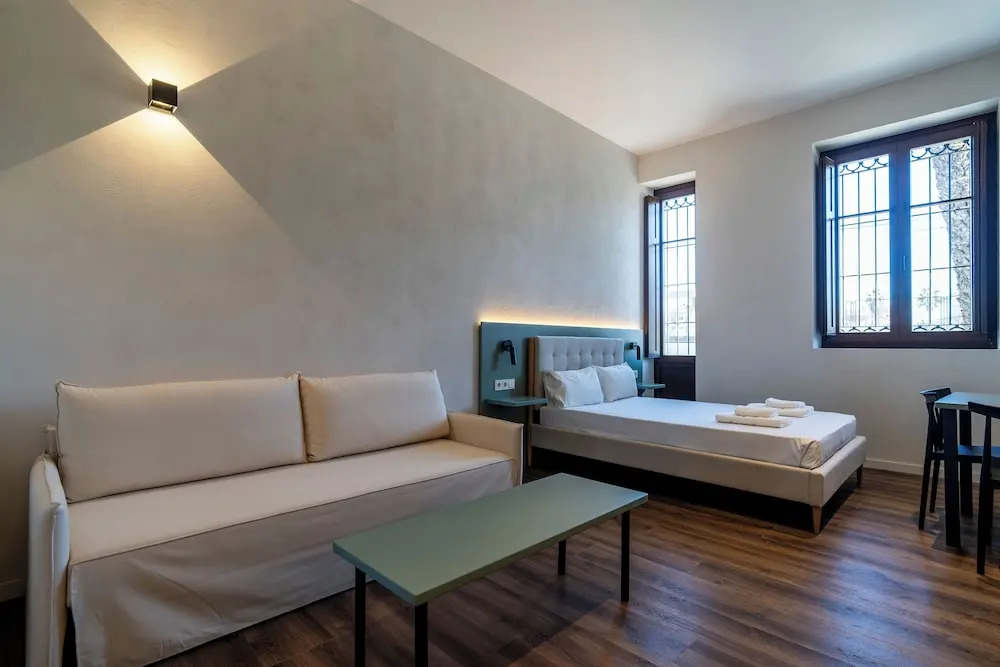 Foto - VLC HOST - Reina 168